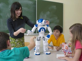 Roboter NAO Kinder Schule 1.jpg
