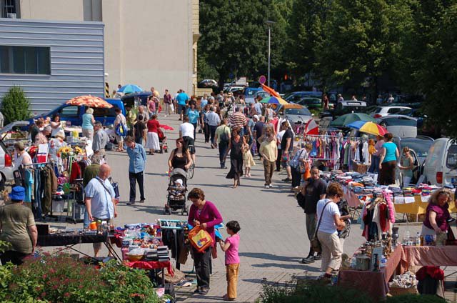 Sonntags-Flohmarkt auf dem Uni-Campus