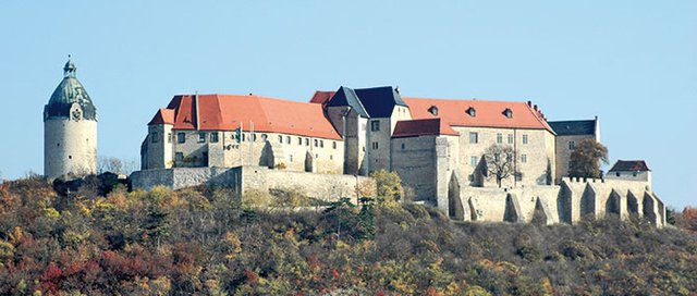 Hoch über der Unstrut- Schloss Neuenburg bei Freyburg